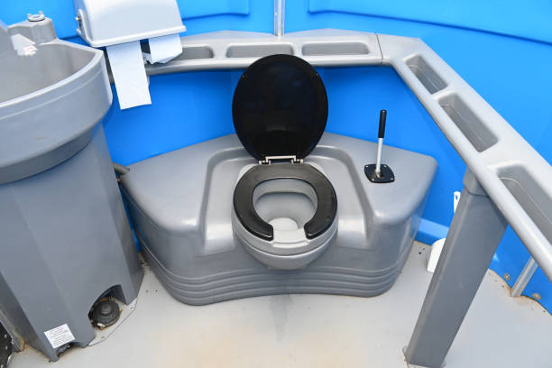 Best Portable toilet rental cost  in Peosta, IA